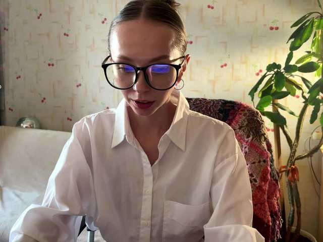 AdrianaScott live cam on BongaCams