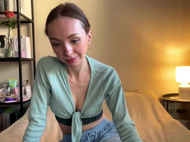 AdrianaScott live cam on BongaCams