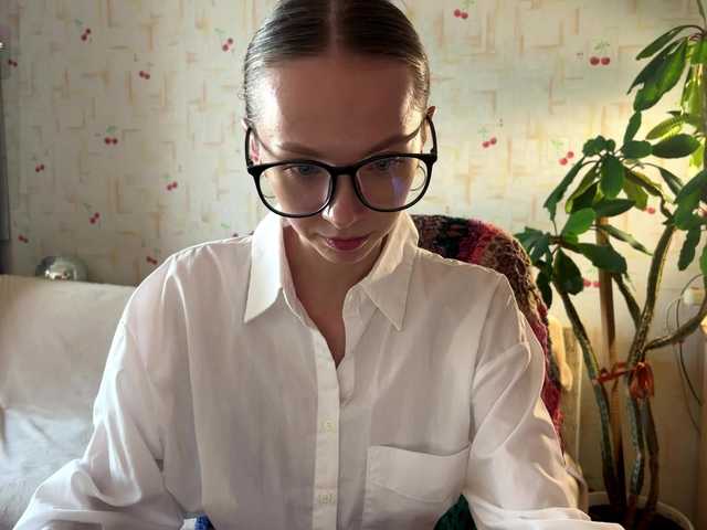 AdrianaScott live cam on BongaCams