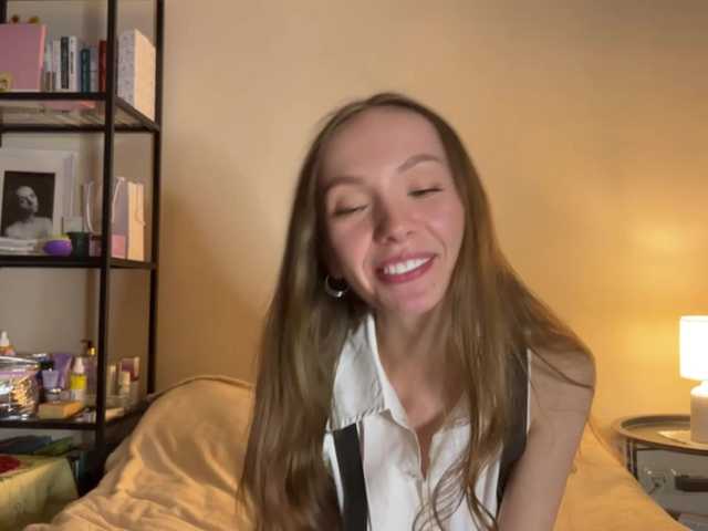 AdrianaScott live cam on BongaCams