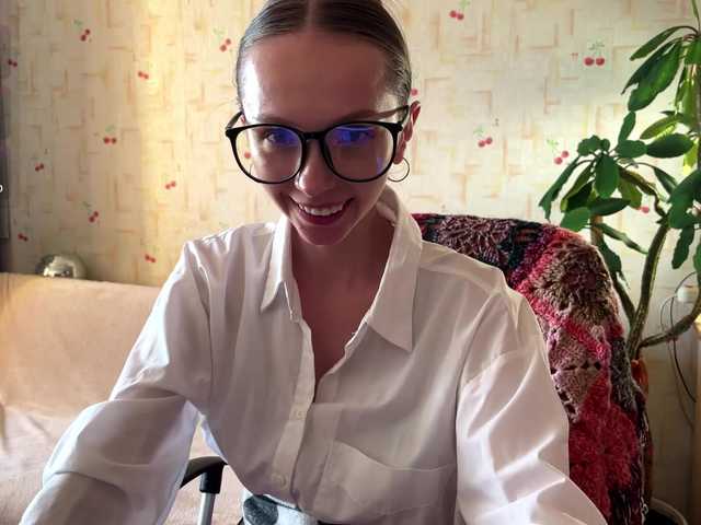 AdrianaScott live cam on BongaCams