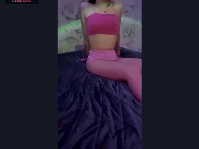 DivineAuraa live cam on BongaCams