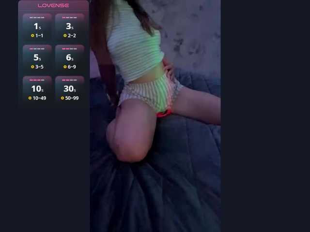 DivineAuraa live cam on BongaCams