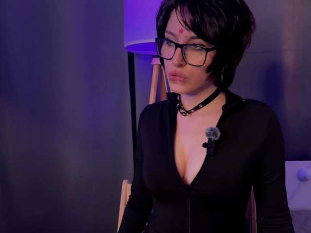 LanaLutz live cam on BongaCams