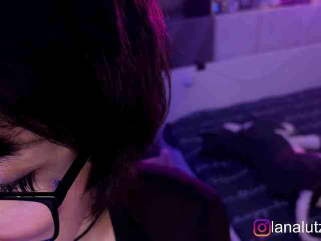 LanaLutz webcam