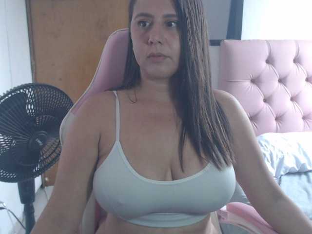 anniwest12 live cam preview