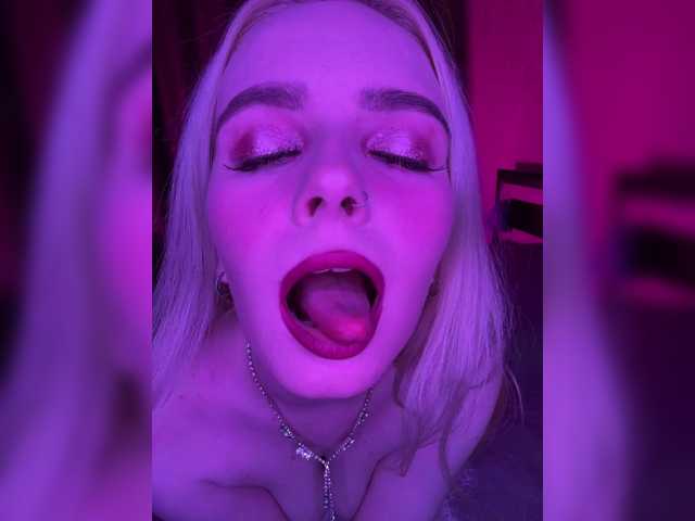 OlyMuse live cam on BongaCams