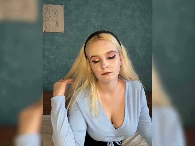 OlyMuse live on BongaCams