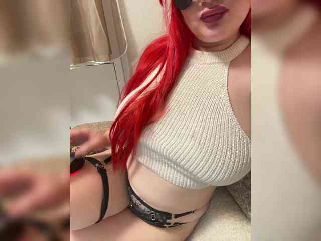 Luna341's webcam live show
