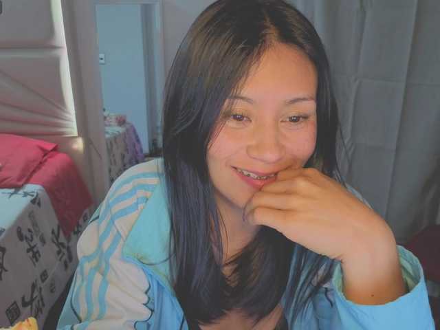 PatiSmith live cam on BongaCams