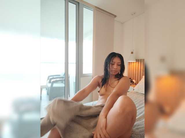 PatiSmith live cam on BongaCams