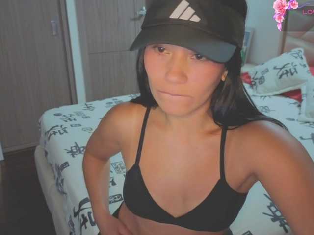 PatiSmith live cam on BongaCams