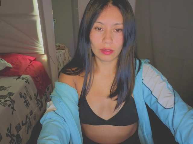 PatiSmith live cam on BongaCams