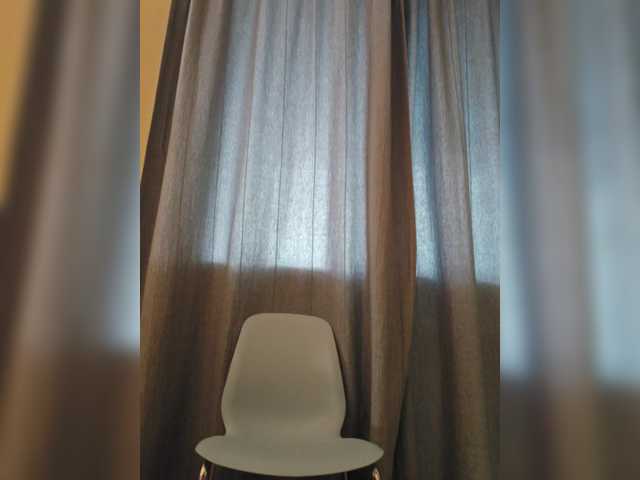 NotYourMuse1 — live female cam