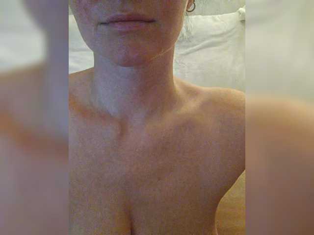 NotYourMuse1 live cam on BongaCams