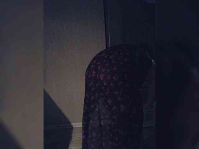NotYourMuse1 webcam