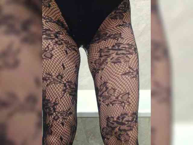 NotYourMuse1 webcam