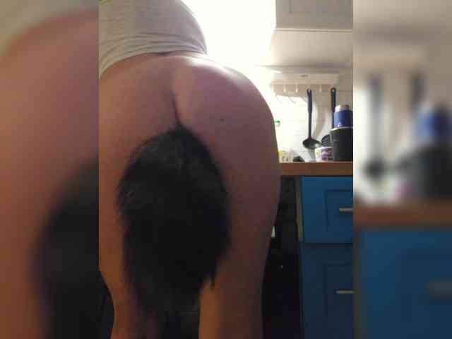 NotYourMuse1 webcam