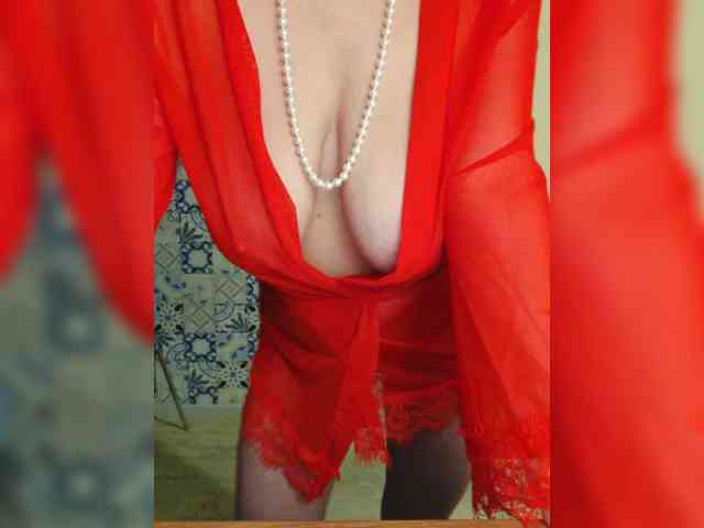 NotYourMuse1 webcam