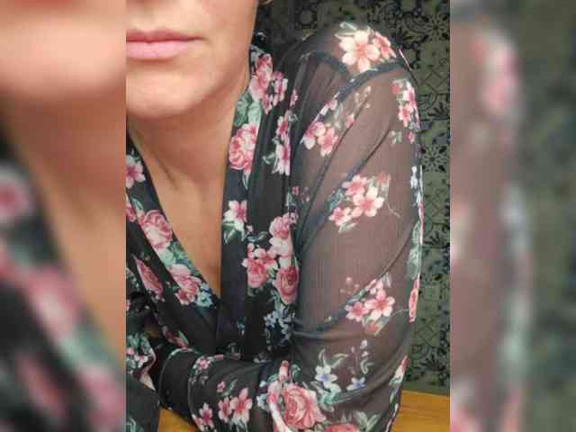 NotYourMuse1 webcam