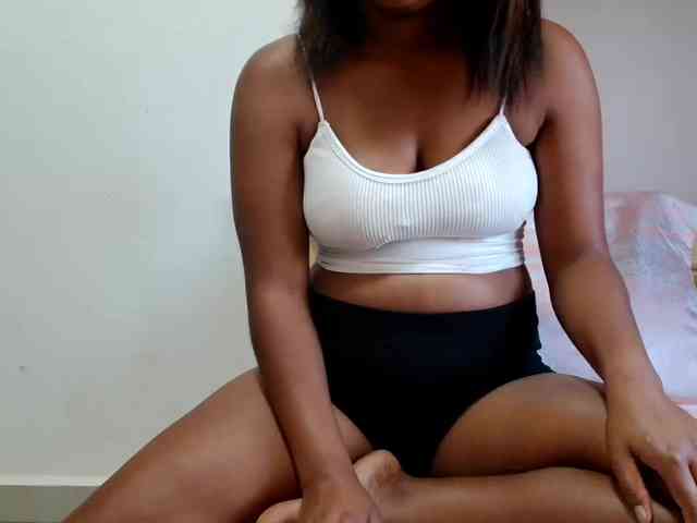 Modèle: annahdreamns77