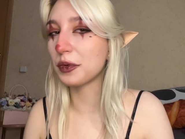 NorikoFalis live cam preview