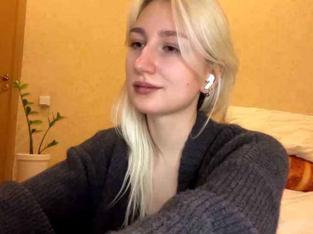 NorikoFalis live cam preview