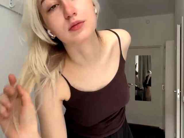 NorikoFalis webcam