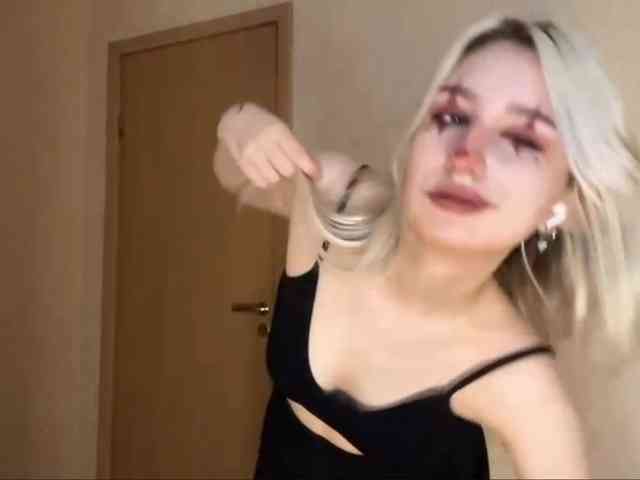 NorikoFalis's webcam live show