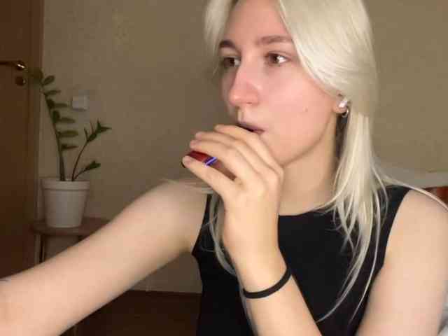 NorikoFalis webcam