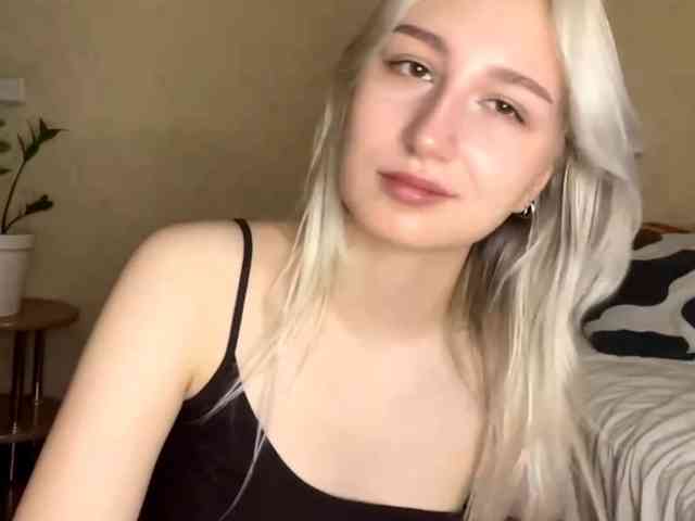 NorikoFalis webcam