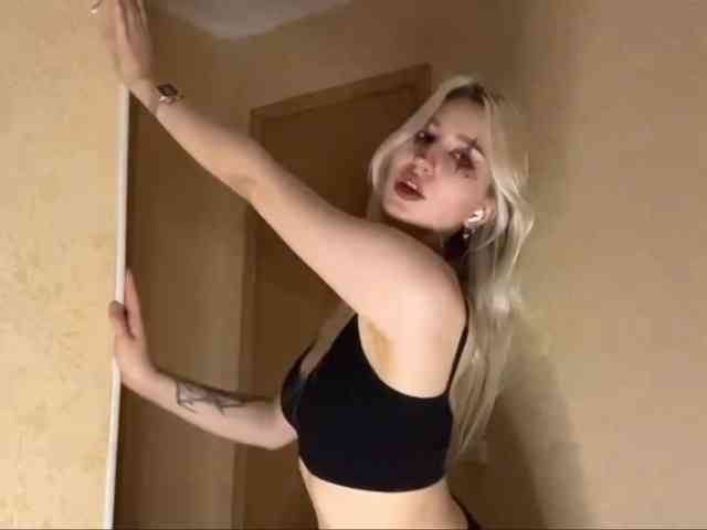 NorikoFalis's webcam live show
