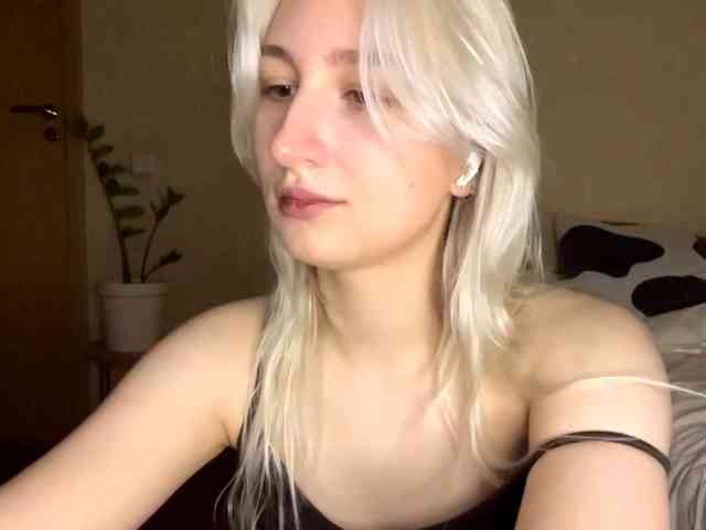 NorikoFalis webcam