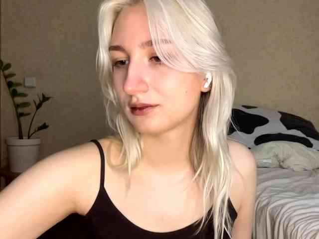 NorikoFalis webcam