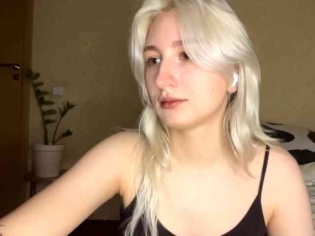 NorikoFalis webcam