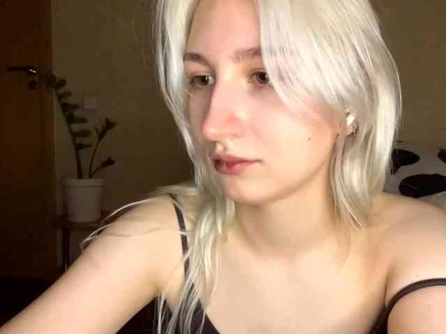NorikoFalis webcam