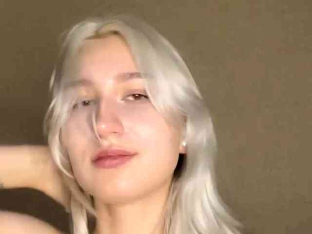 NorikoFalis webcam
