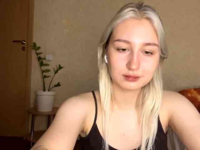 NorikoFalis webcam