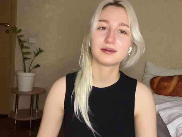 NorikoFalis webcam