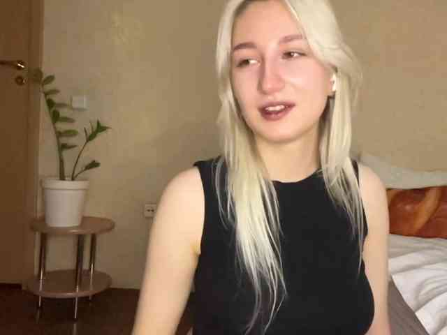 NorikoFalis webcam