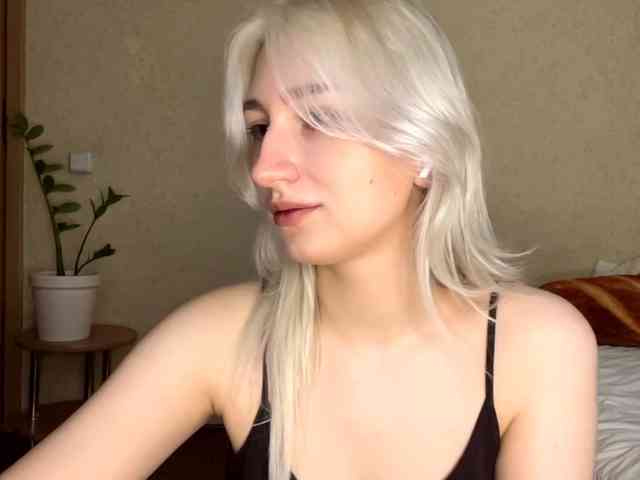 NorikoFalis webcam