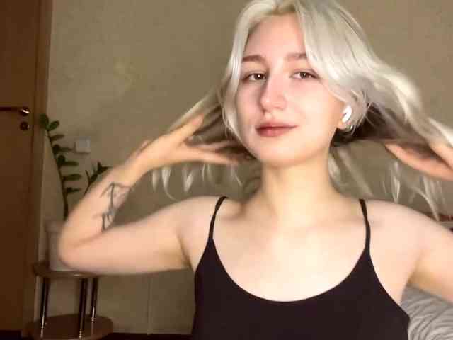 NorikoFalis webcam