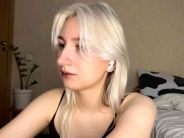 NorikoFalis webcam