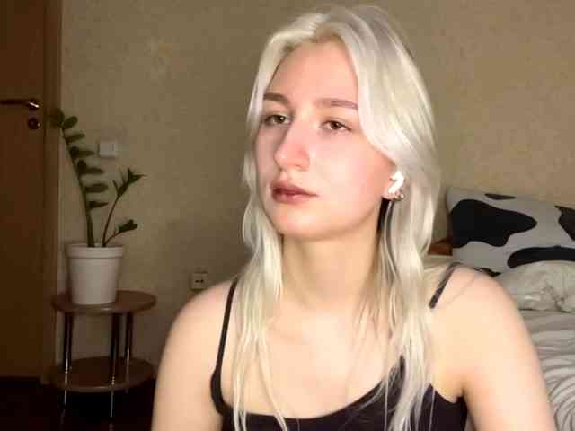 NorikoFalis webcam