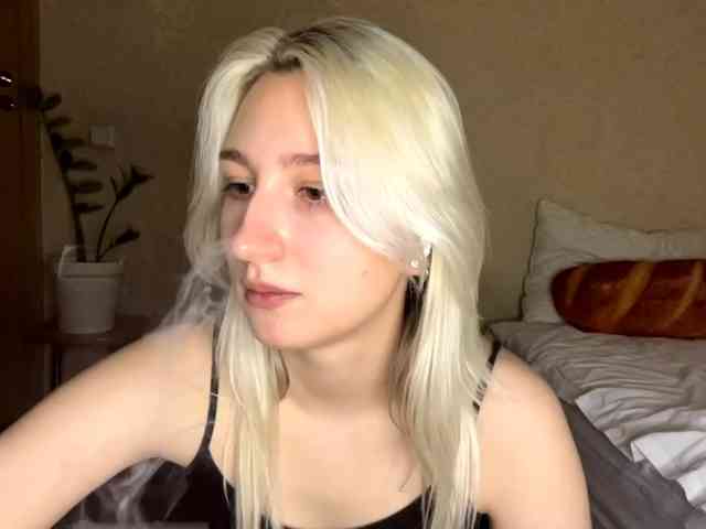 NorikoFalis webcam