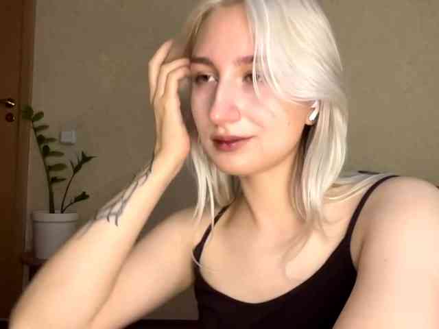NorikoFalis webcam