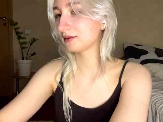 NorikoFalis webcam