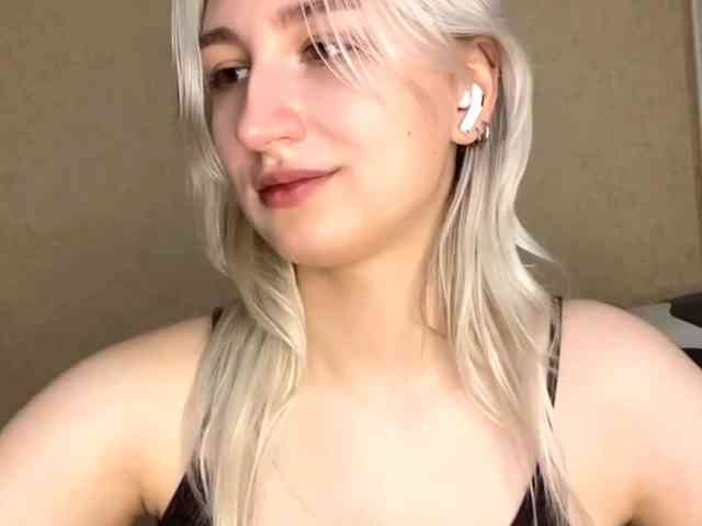 NorikoFalis webcam