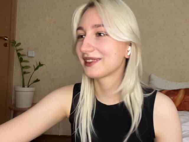 NorikoFalis webcam