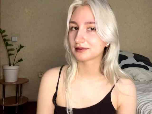 NorikoFalis webcam